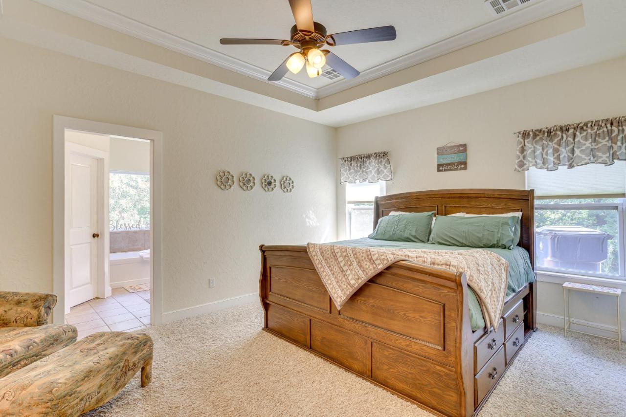Quaint Noble Home 6 Mi To University Of Oklahoma! ノーマン エクステリア 写真